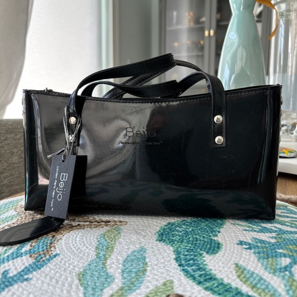 NWT Beijo Black Patent Bag - Picture 2 of 9
